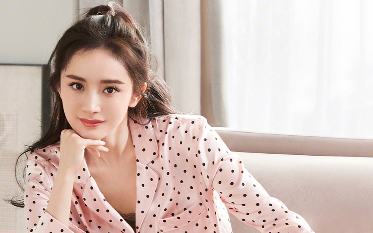 杨幂优雅性感壁纸图片89