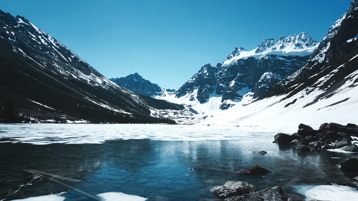 壮观的雪山图片-风景壁纸-高清风景图片-第2图-娟娟壁纸