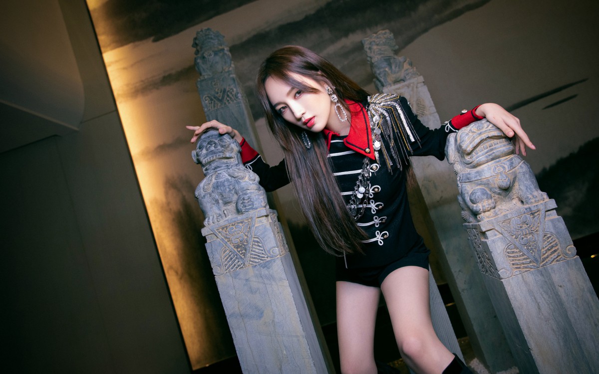 孟佳写真图片-美女壁纸-高清美女图片-第2图-娟娟壁纸