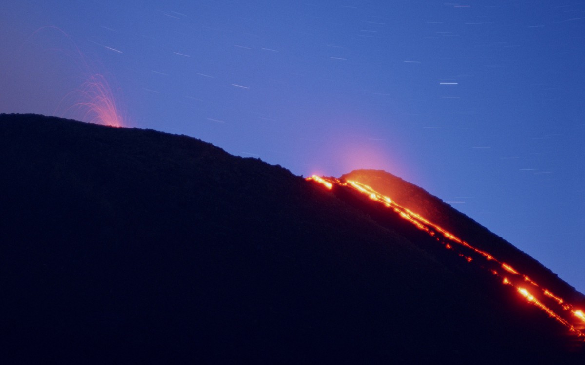 火山喷发的壮丽景观壁纸612