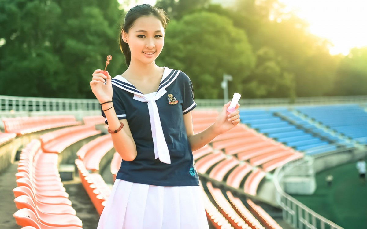 青春校园美女桌面壁纸516