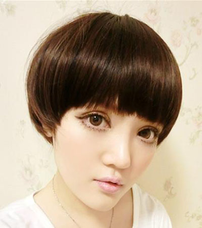 蘑菇头短发发型图片女生