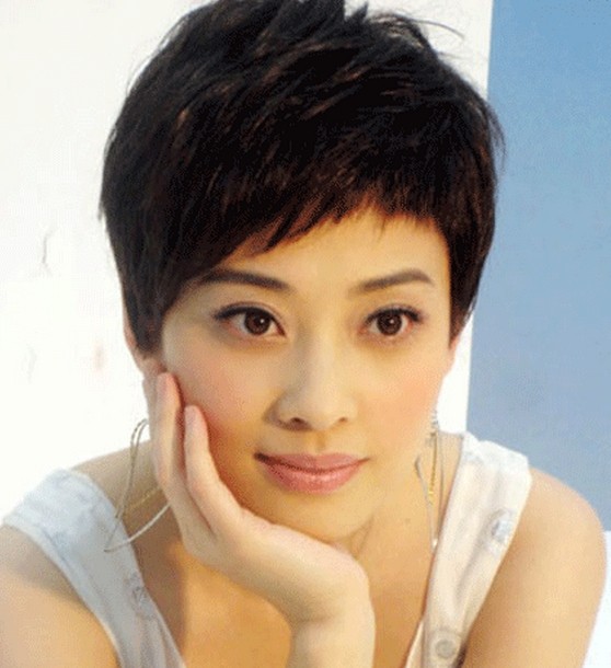 特有女人味的短发发型图片
