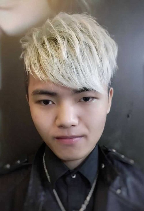 男生有刘海的发型这么修剪英俊有气场的短发呈现