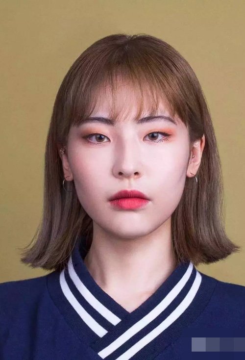 女孩子剪到肩膀头发发型新颖个性的女孩子中短发