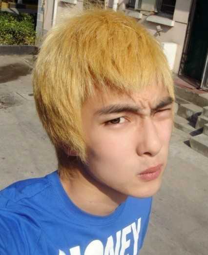 帅男秘密武器男生离子烫发型图片最流行