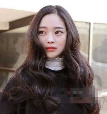 女生超流行蛋卷头发型设计甜美俏皮蛋卷头与脸