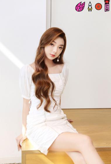 李紫婷优雅性感写真图片