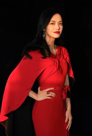 姚晨红裙温柔气质写真图片56