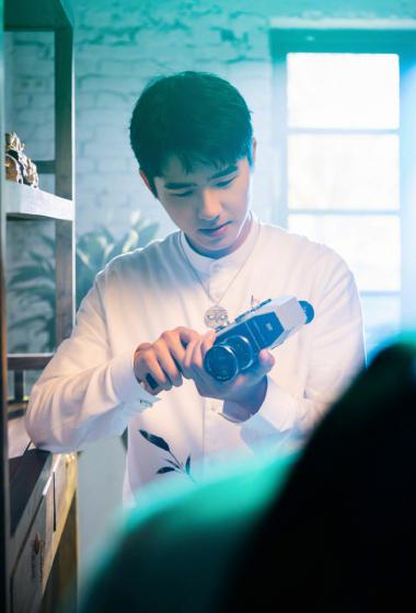 刘昊然俊朗清新早秋写真图片99