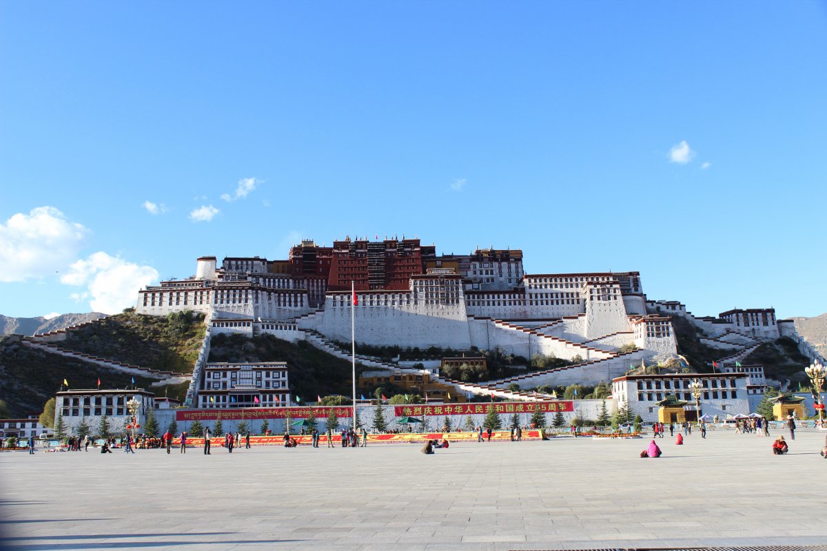 神圣又神秘的西藏布达拉宫建筑风景图片