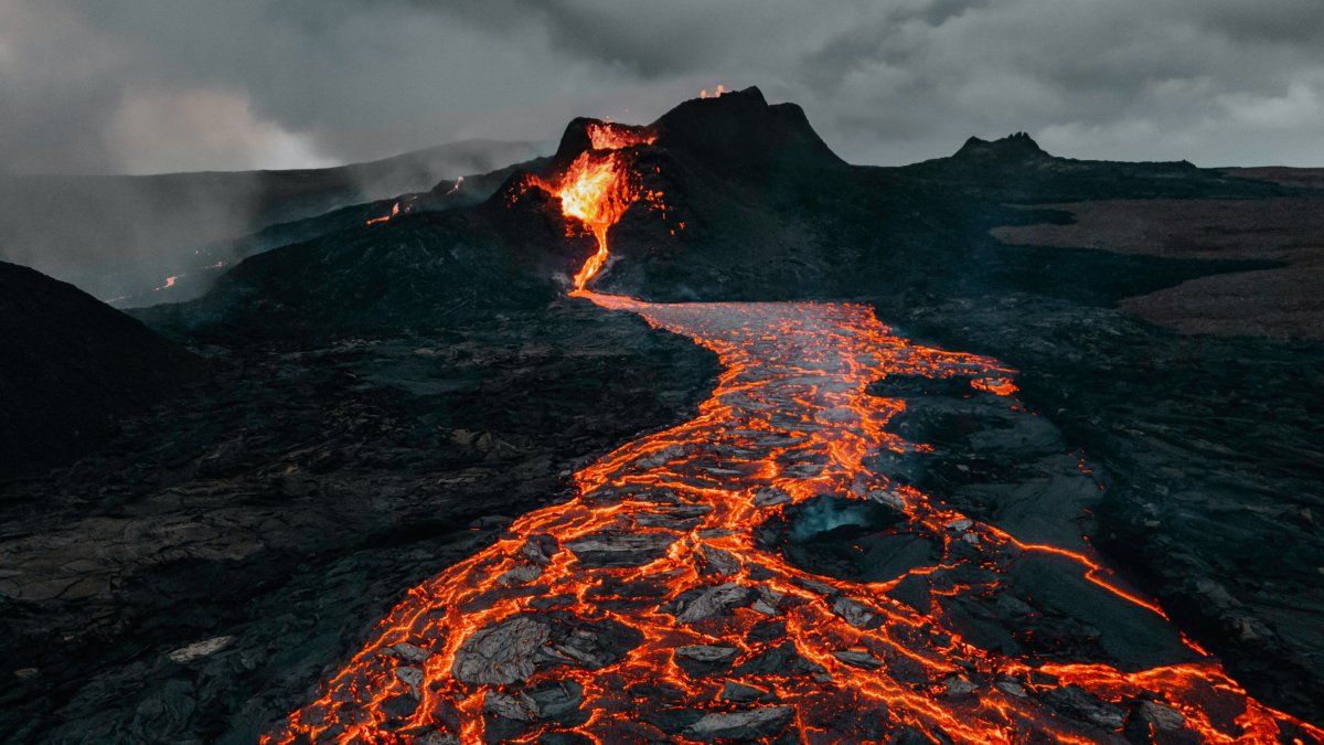 火山熔岩摄影图片