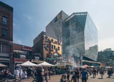 瑞尔森大学学习中心建筑图片