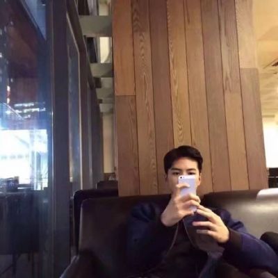 男生霸气头像超拽轻狂