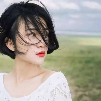 韩范短发女生头像笑容甜美可爱