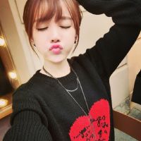 爱嘟嘴的可爱女生卖萌头像