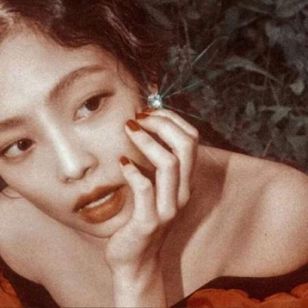 好看的港风女生头像