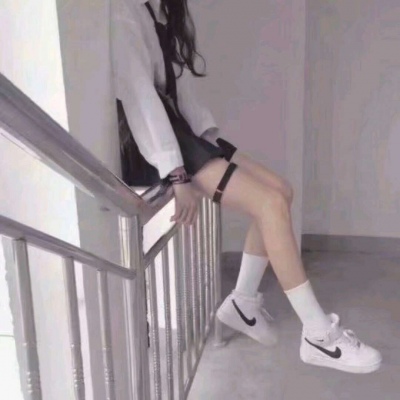 个性暴露头像女