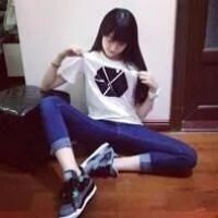 精选盘腿女生qq头像