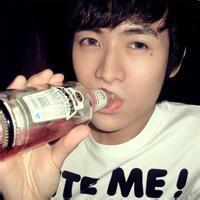 qq头像男生喝酒伤感