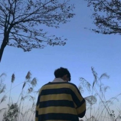 高清帅气干净清新的男生头像图片