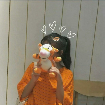 温暖阳光的头像女