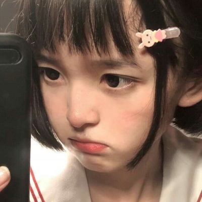 头像女近脸