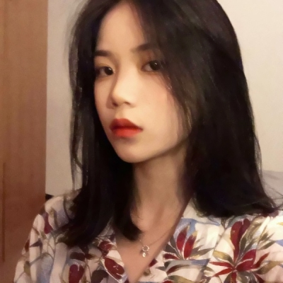 头像成熟稳重女