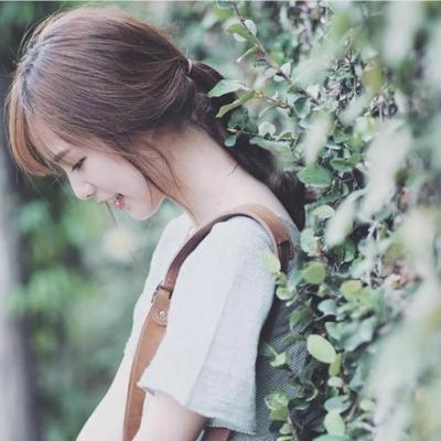 高清唯美的小清新风格女生图片头像