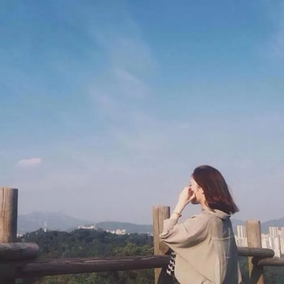 少女背影图片清新头像