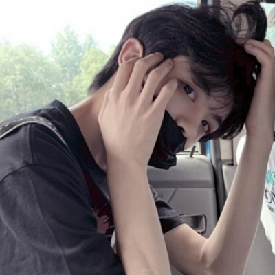 高清清新的男生头像干净帅气自然图片
