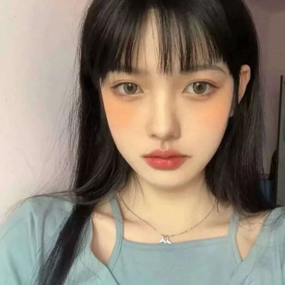 2021女生头像真人干净霸气图片