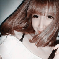 青春笑容明媚的女生头像图片