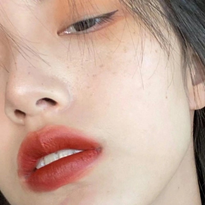 好看的御姐风格高清怼脸女头图片,女生头像图片
