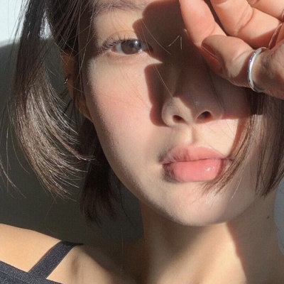 高清个性女生酷一点的头像图片