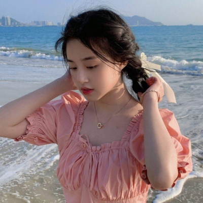 清新海边同一个人的女孩子网图头像