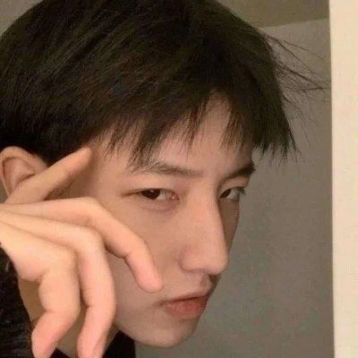 很热门很拽的很精神的男生头像