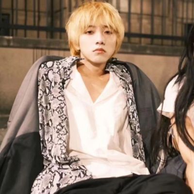 一男一女超甜蜜的双人情侣头像