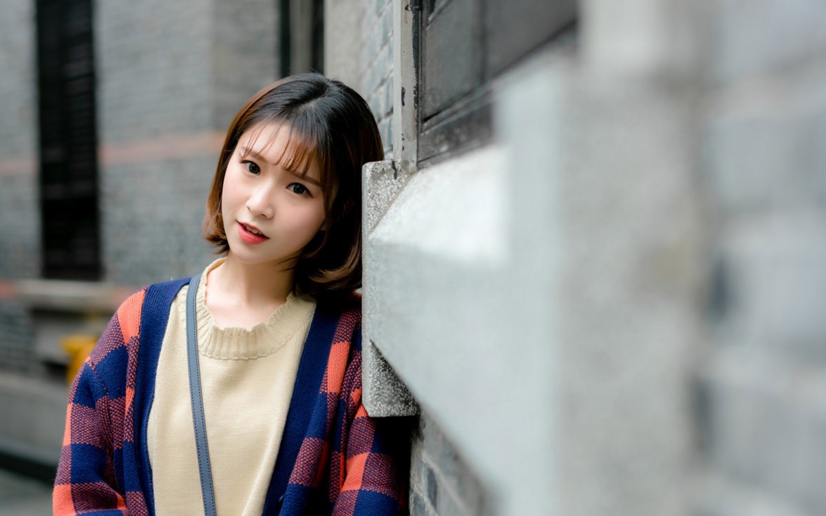 桌面壁纸 美女 生活照片 > 短发美女生活照图片上一组图 下一组图