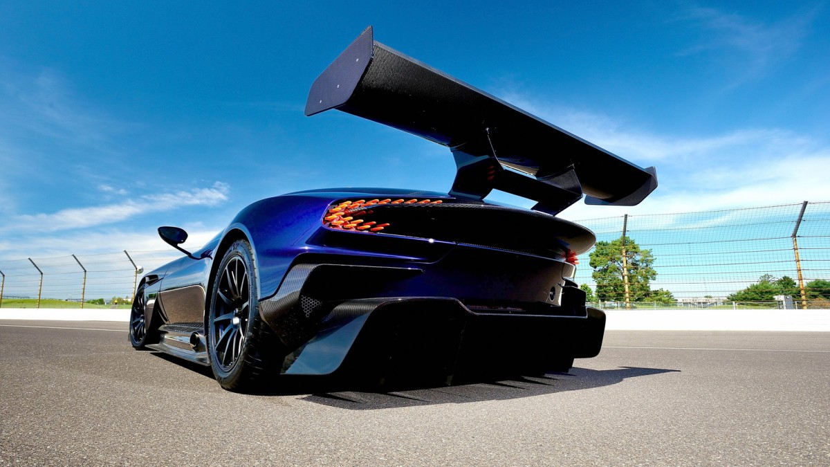 2016阿斯顿马丁火神超跑vulcan壁纸111