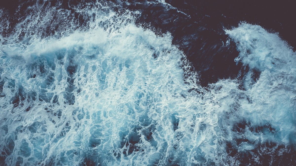 蓝色大海浪花图片610