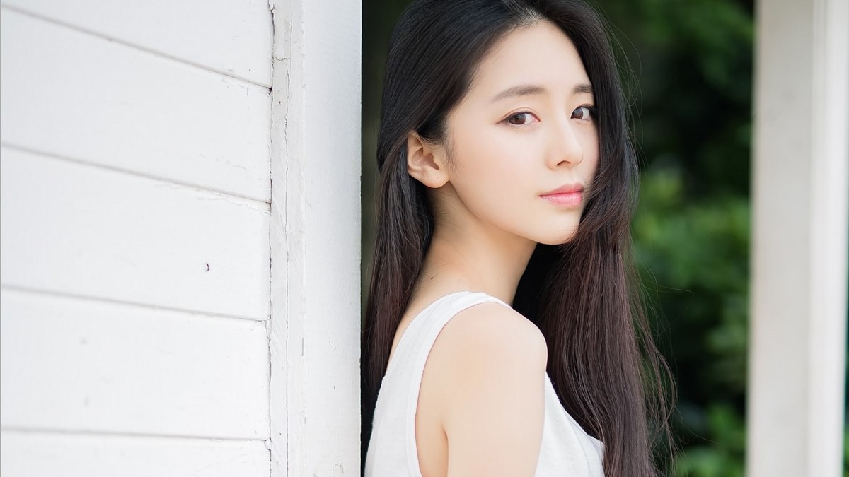 清新脱俗美女生活图片壁纸37