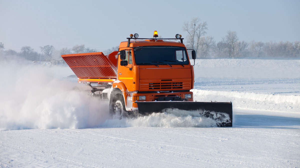 铲雪车图片壁纸(1/15)