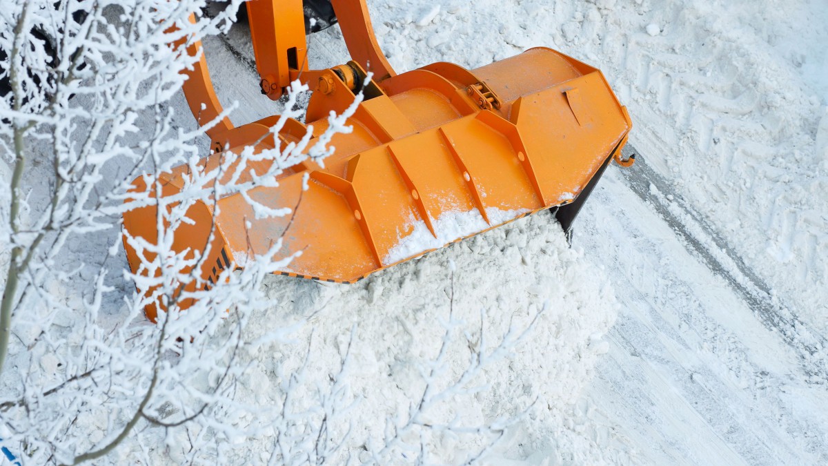 铲雪车图片壁纸(10/15)