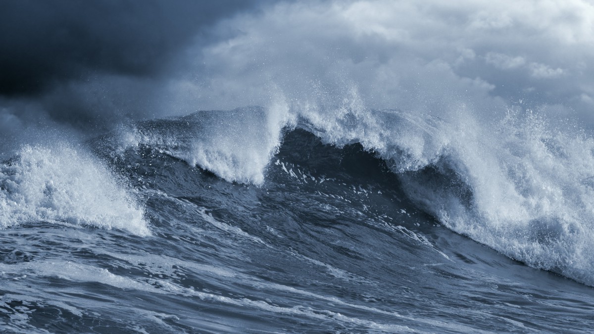 海洋巨浪浪花图片-风景壁纸-高清风景图片-第5图-娟娟壁纸