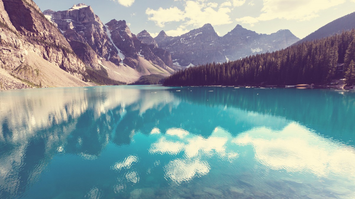 高山湖泊风景桌面壁纸-风景壁纸-高清风景图片-第2图-娟娟壁纸