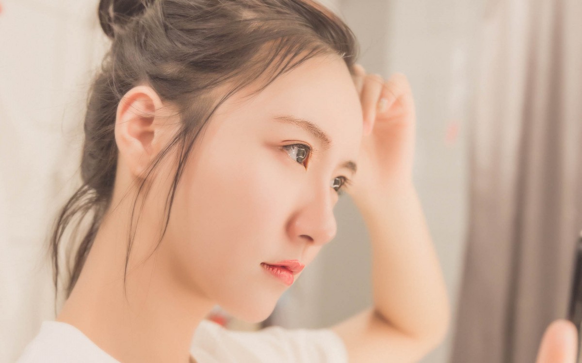 清纯美女浴室写图片壁纸48