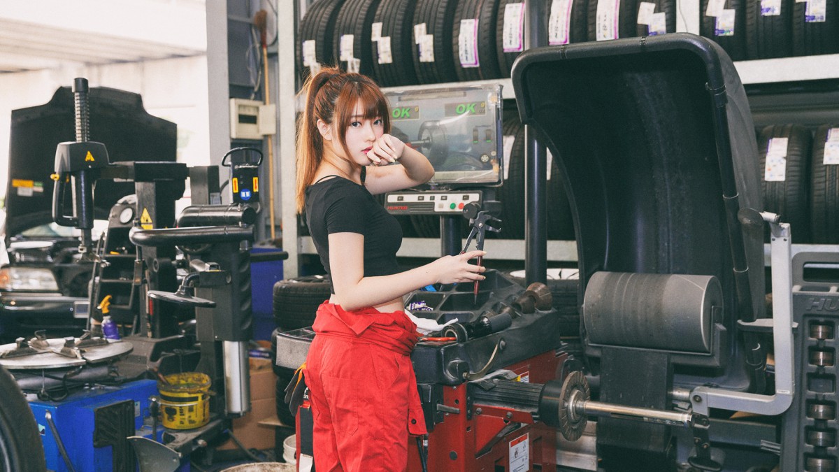 火辣美女车间工作照47