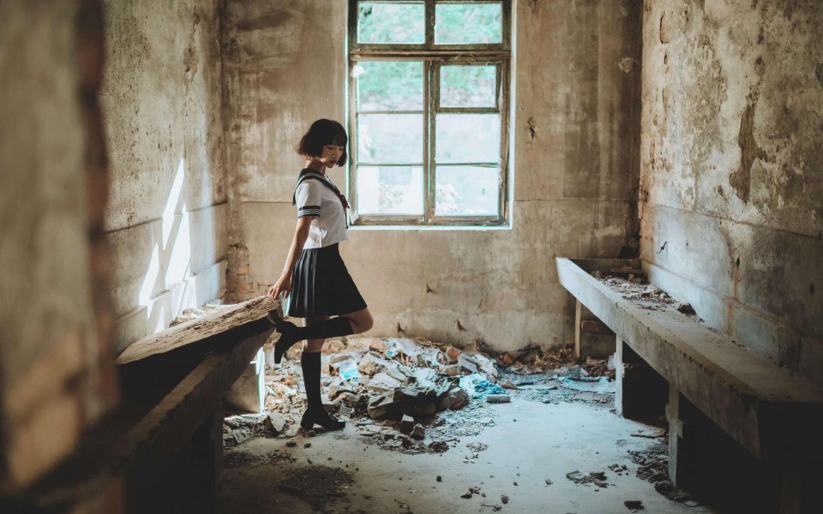 jk制服美女另类写真图片-美女壁纸-高清美女图片-娟娟壁纸