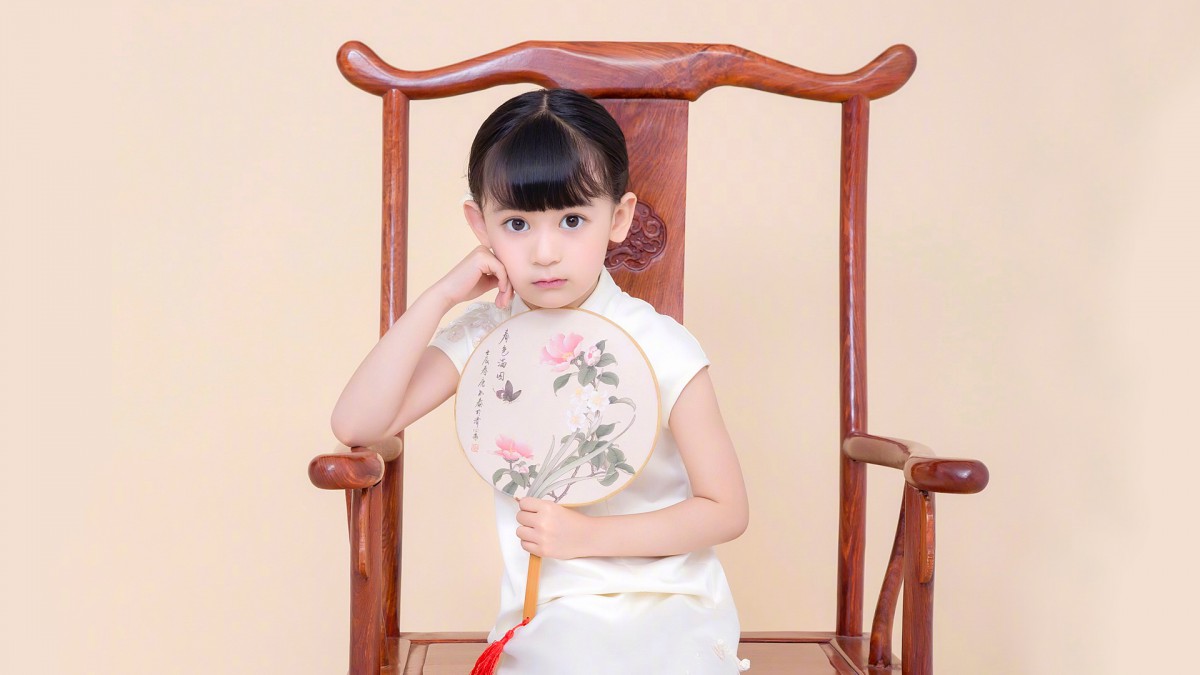 童星刘芝妙图片壁纸-人物壁纸-高清人物图片-第3图-娟娟壁纸